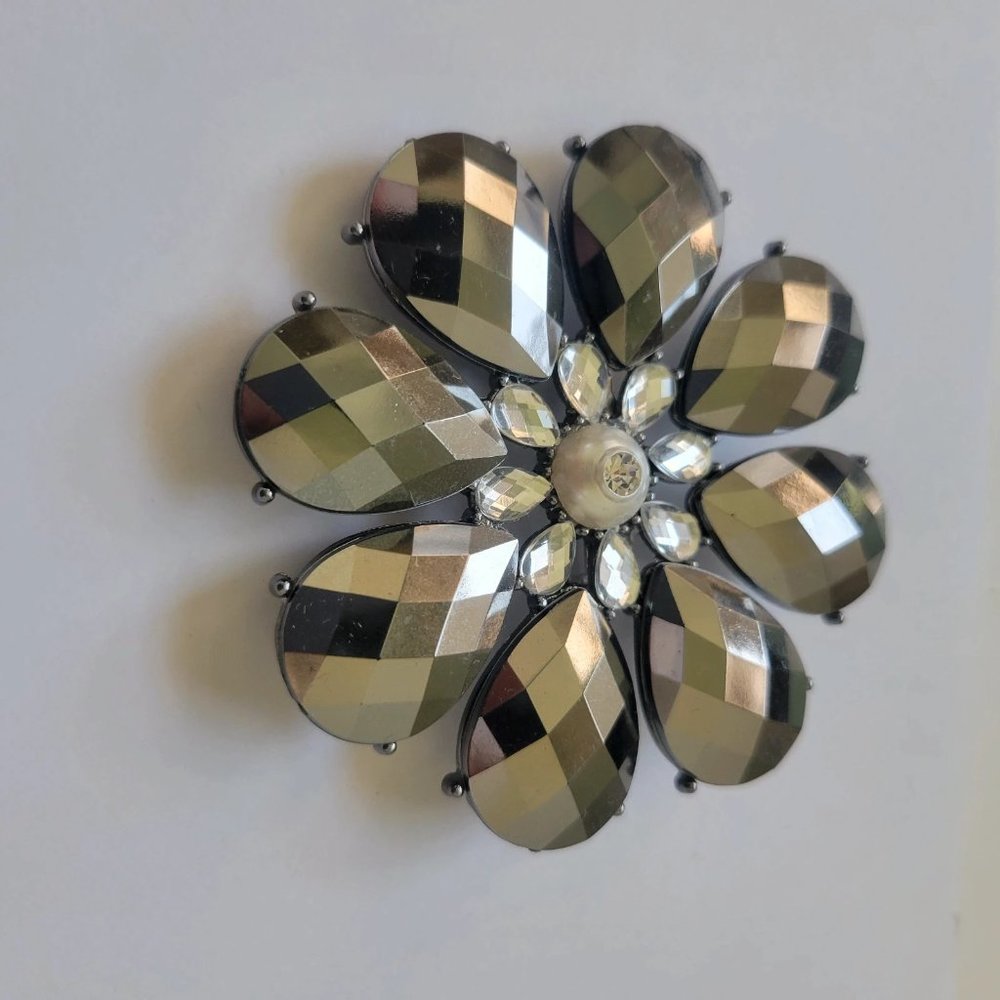 Brooch Pin - Picture 2 of 4